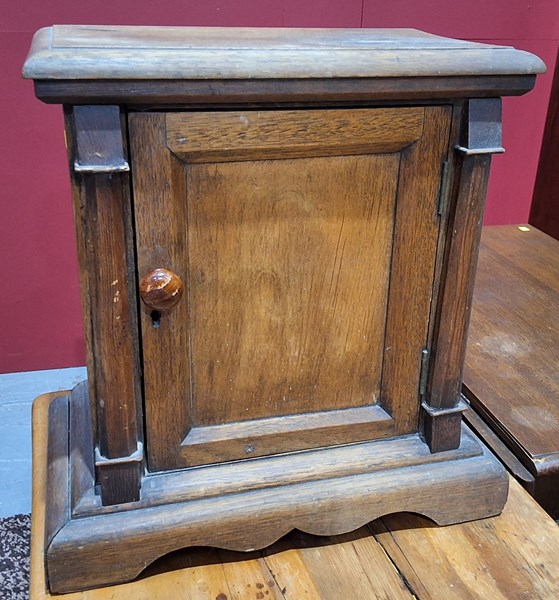 Lot 62 - OAK CABINET