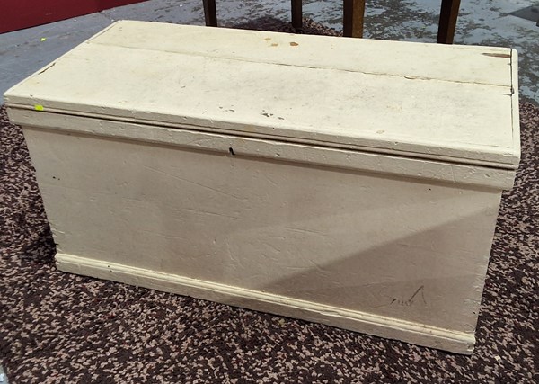 Lot 327 - PINE TRUNK