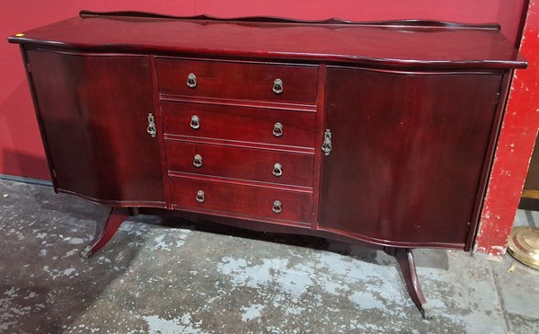 Lot 259 - SIDEBOARD