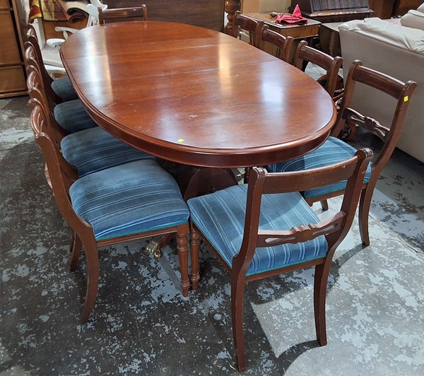 Lot 27 - DINING SUITE