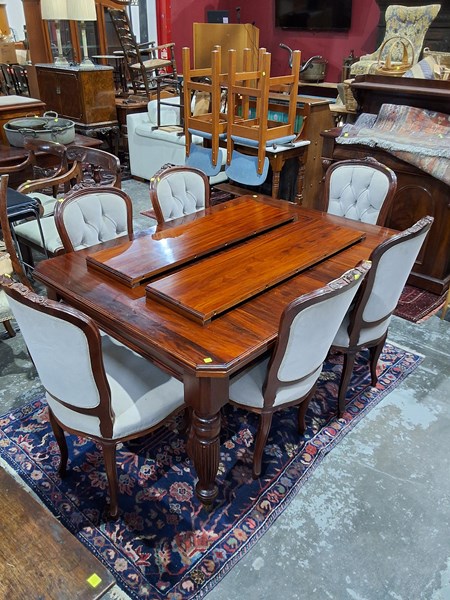 Lot 195 - DINING SUITE