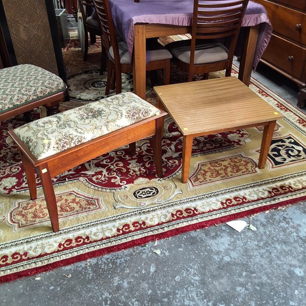 Lot 79 - FURNITURE LOT