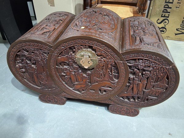 Lot 11 - CAMPHORWOOD CHEST