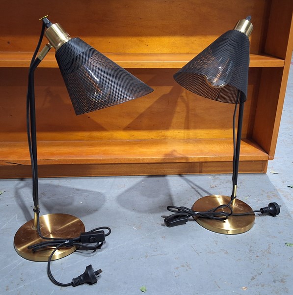 Lot 179 - TABLE LAMPS