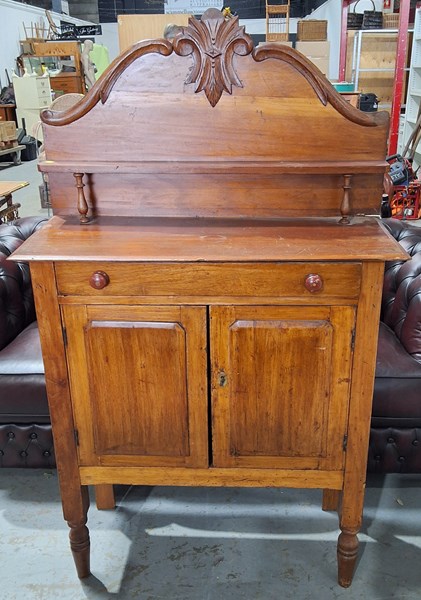 Lot 479 - CHIFFONIER