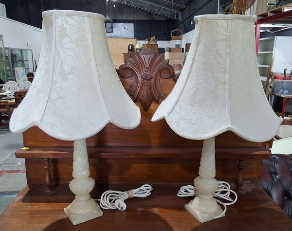 Lot 483 - TABLE LAMPS