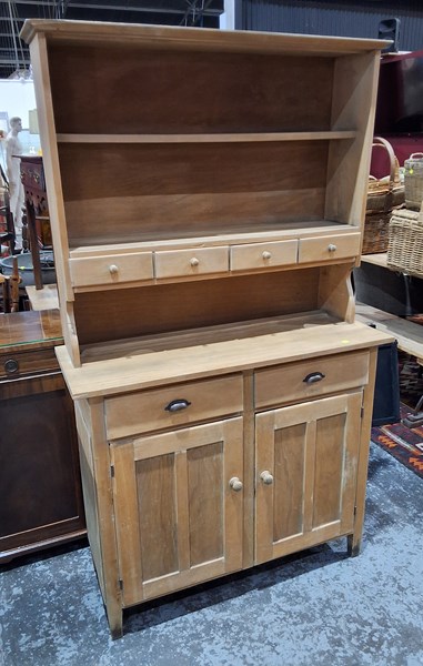 Lot 289 - KITCHEN DRESSER
