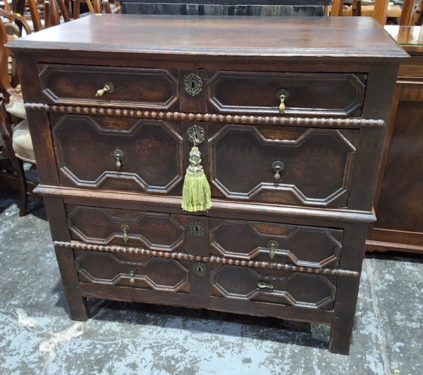 Lot 35 - OAK CHEST OF DRAWERS