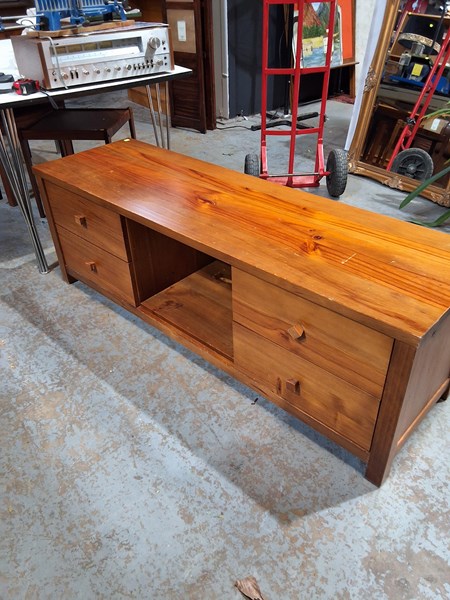 Lot 575 - TV ENTAINMENT CABINET