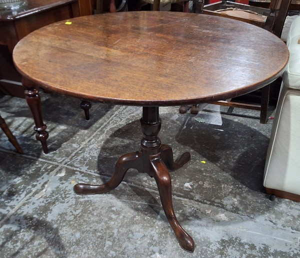 Lot 183 - BREAKFAST TABLE