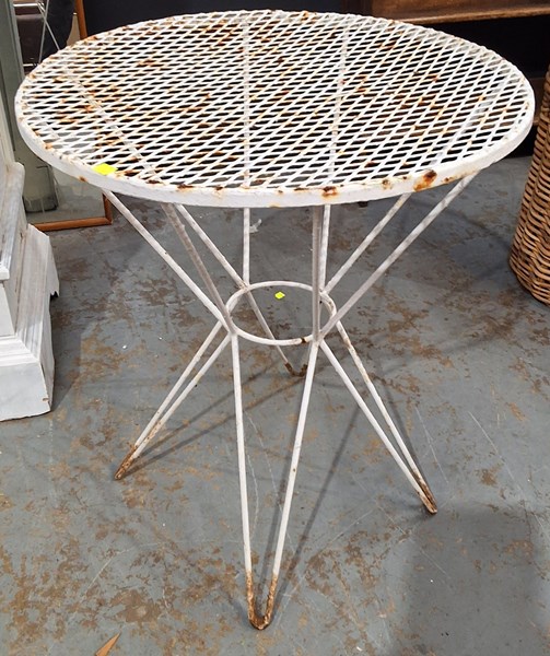 Lot 393 - PATIO TABLE