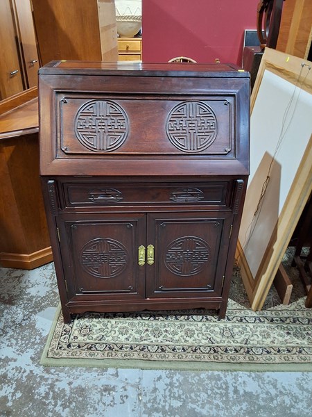 Lot 6 - WRITING BUREAU