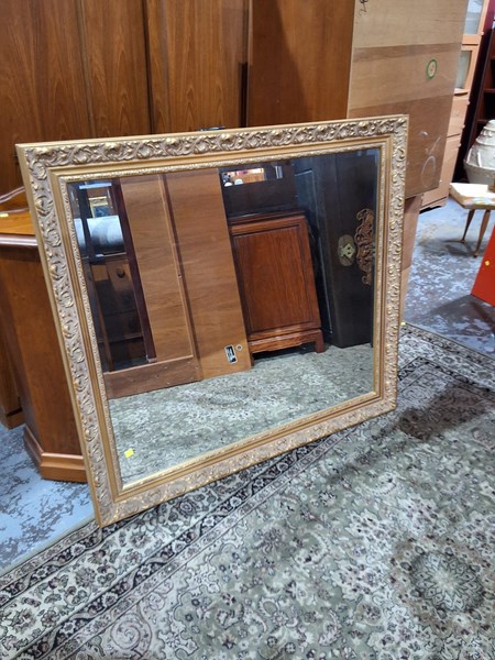 Lot 70 - MIRROR