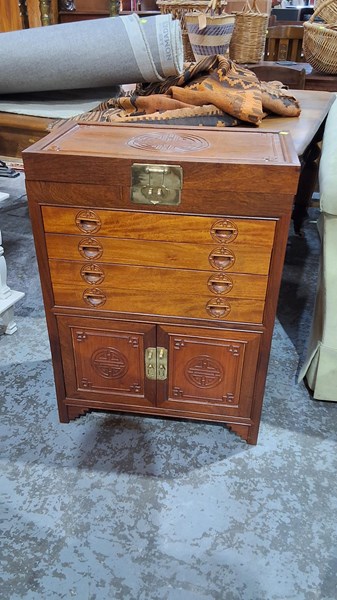 Lot 14 - CUTLERY CANTEEN