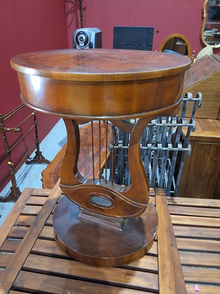 Lot 58 - OCCASIONAL TABLE