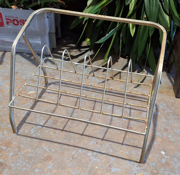 Lot 279 - MAGAZINE RACK