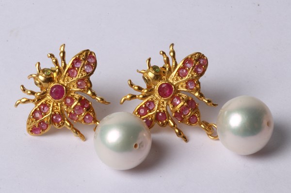 Lot 1008 - EARRINGS