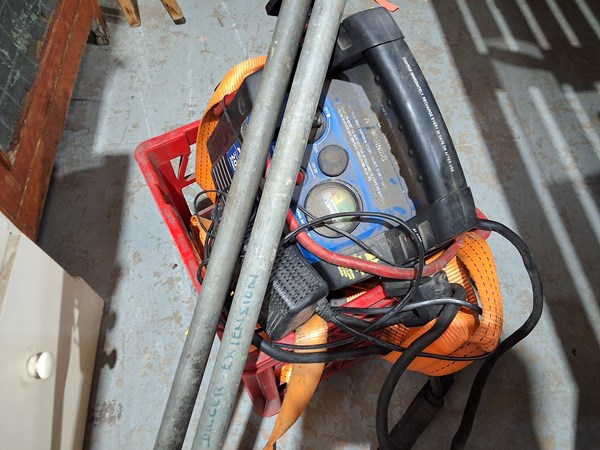 Lot 317 - TOOLS AND RECOVERY LOT