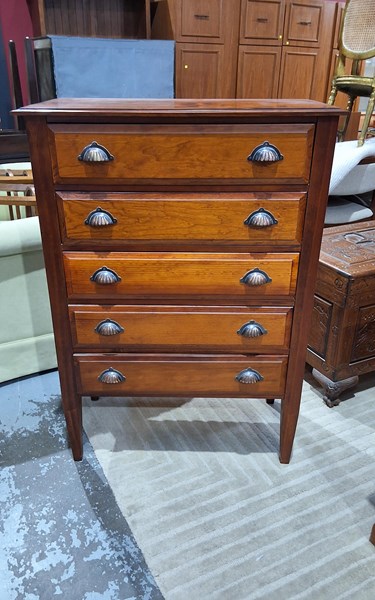 Lot 98 - CHEST OF DRAWERS