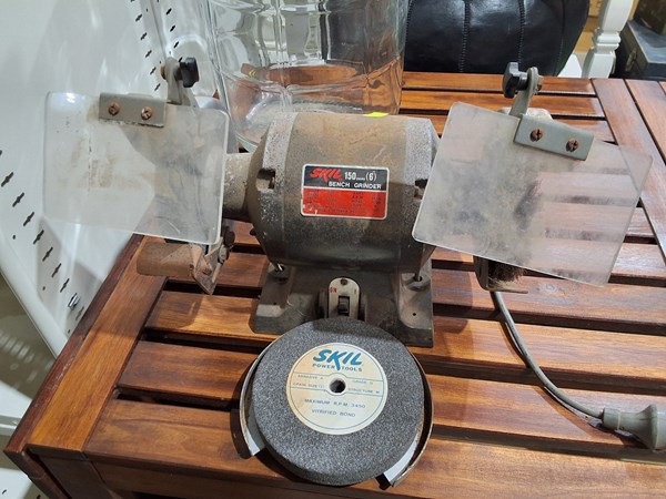 Lot 342 - BENCH GRINDER