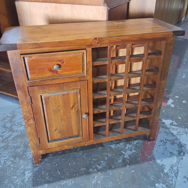 Lot 154 - WINE RACK