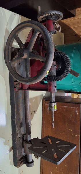 Lot 302 - WALL MOUNTED HAND DRILL PRESS