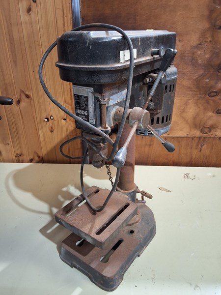 Lot 301 - POWER DRILL PRESS