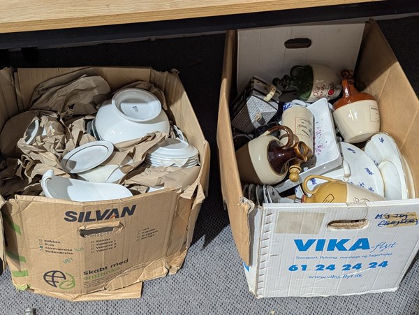 Lot 417 - MIXED CHINA