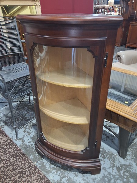 Lot 59 - CORNER CABINET