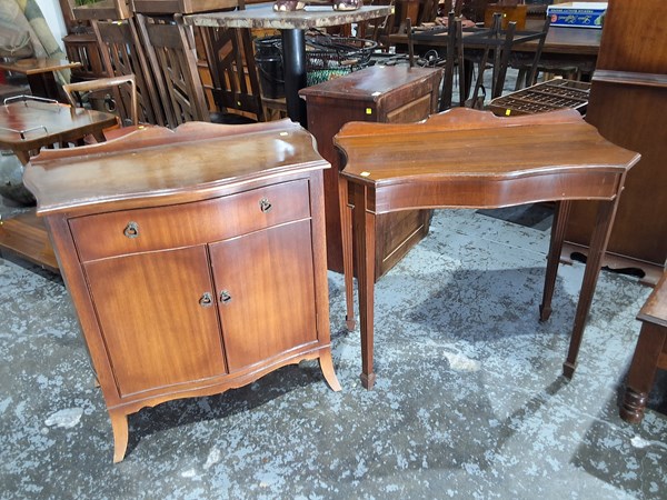 Lot 107 - FURNITURE LOT