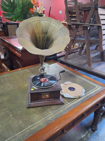 Lot 50 - GRAMOPHONE