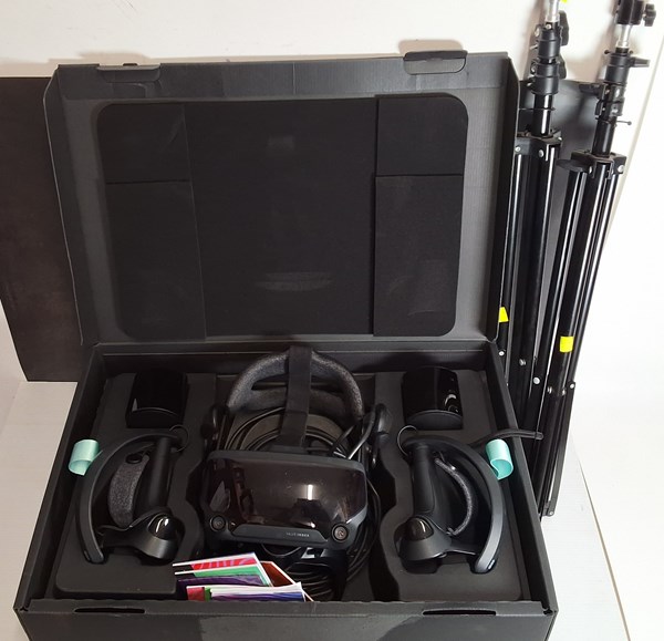 Lot 1406 - VALVE INDEX