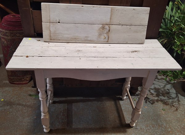 Lot 463 - HALL TABLE