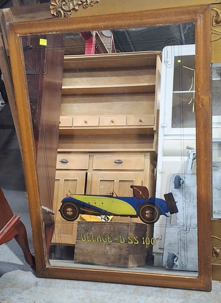 Lot 74 - WALL MIRROR