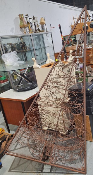 Lot 444 - PYRAMID RUN