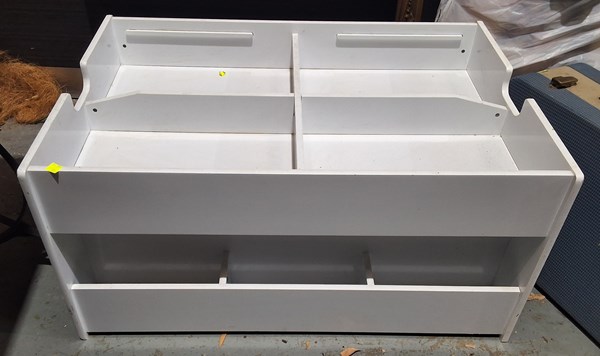 Lot 394 - KIDS PLAY TABLE