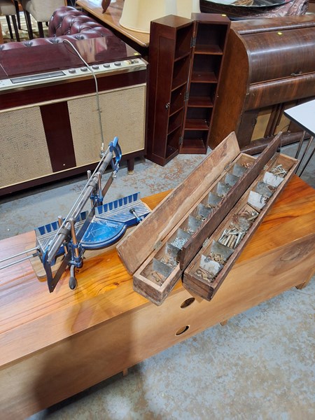 Lot 576 - SAW AND SUNDRIES