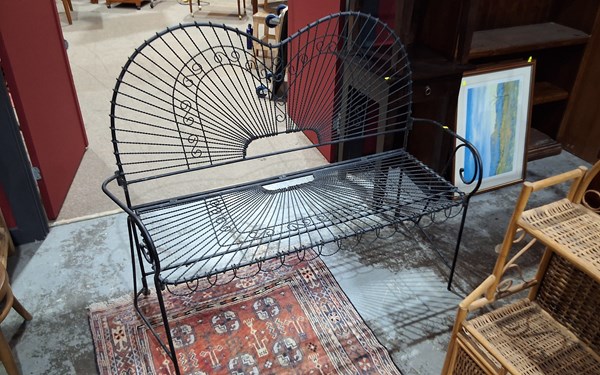 Lot 123 - GARDEN SEAT