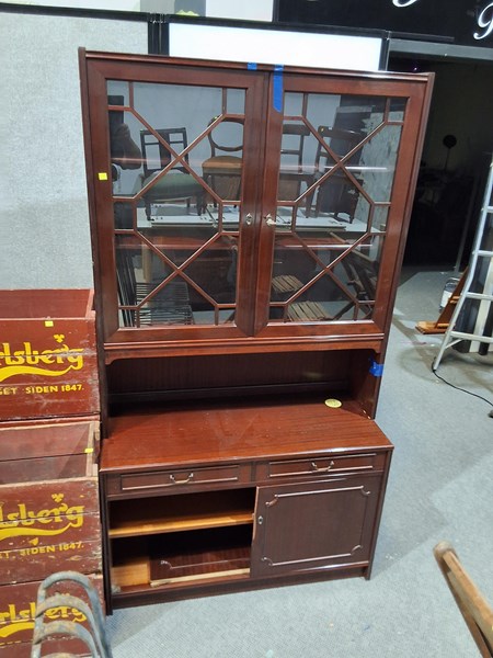 Lot 423 - WALL UNIT