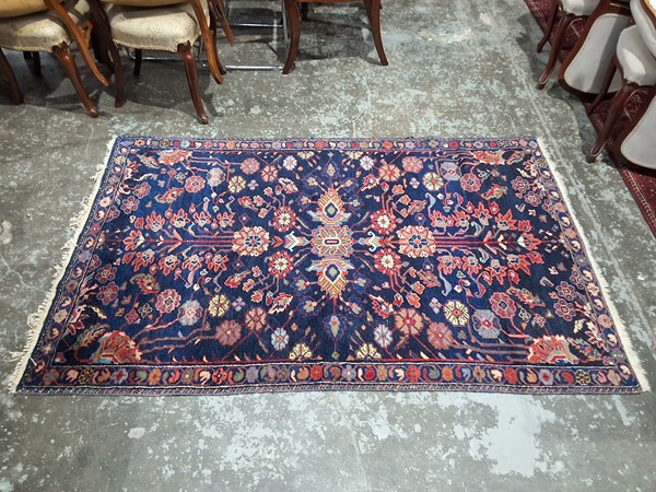 Lot 194 - RUG