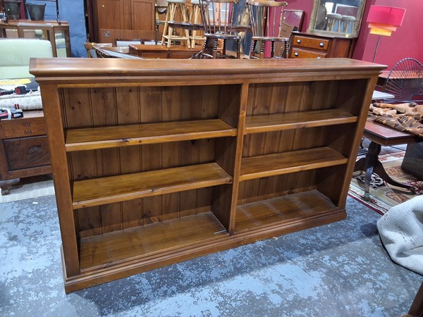 Lot 160 - BOOKSHELF