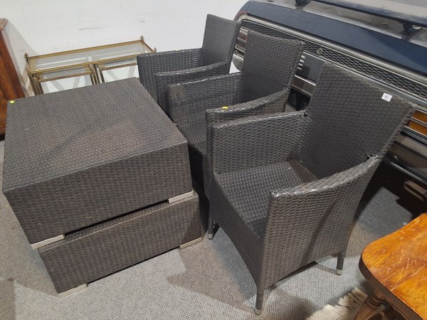 Lot 400 - OUTDOOR FURNITURE