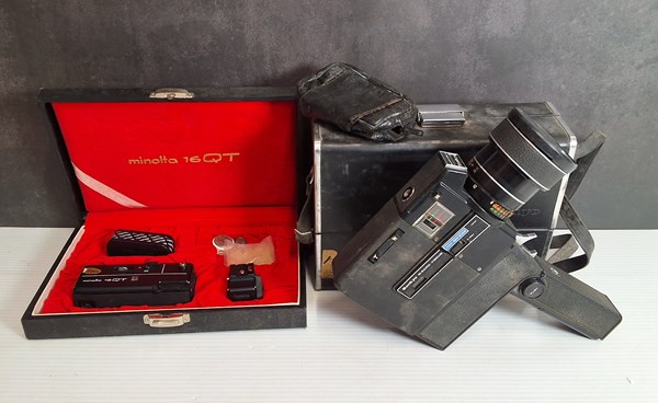 Lot 1437 - VINTAGE CAMERAS