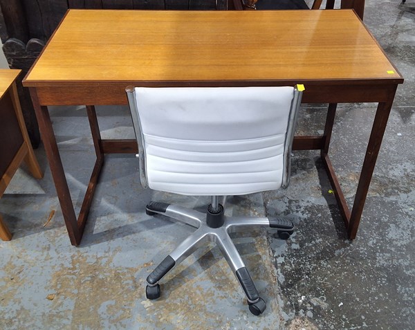 Lot 213 - DESK AND CHAIR