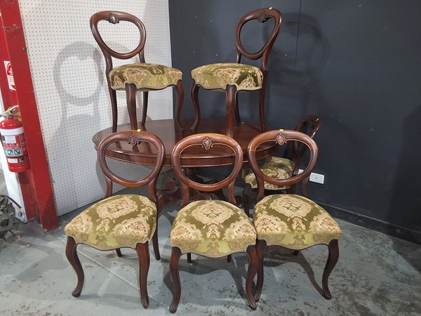 Lot 197 - DINING SUITE