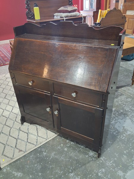 Lot 110 - BUREAU