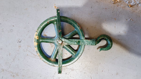 Lot 239 - PULLEY