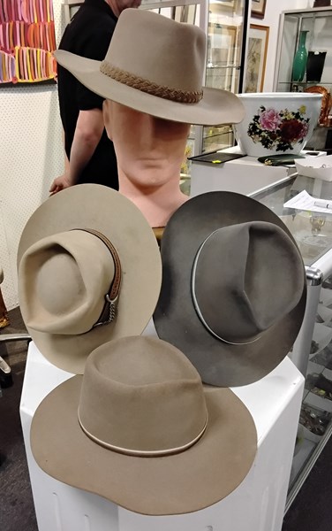 Lot 1313 - FOUR AKUBRA HATS