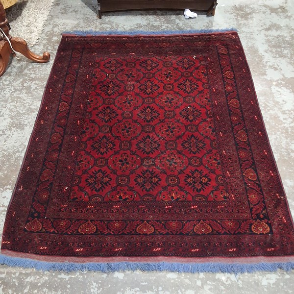 Lot 185 - RUG