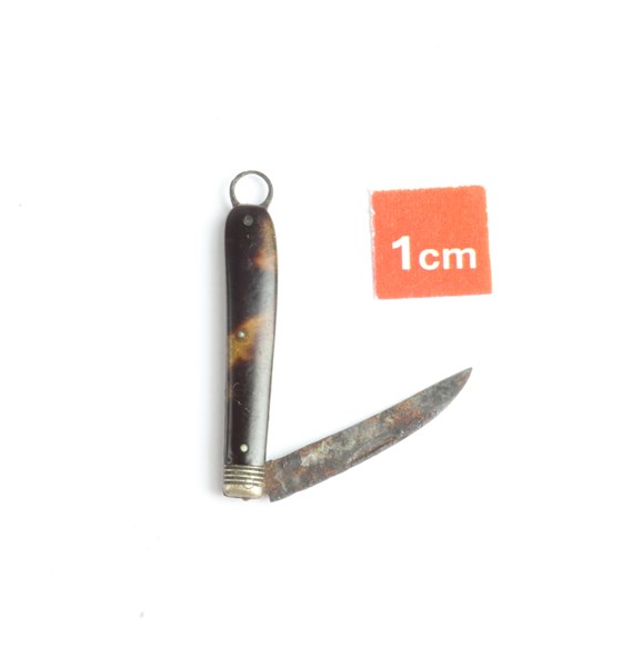 Lot 1039 - POCKET KNIFE